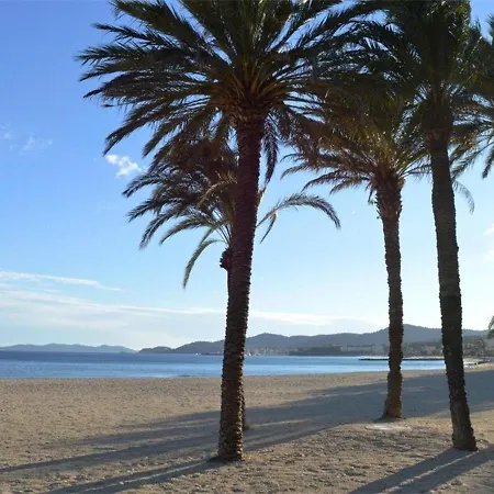 T2 Avec Parking Au Lavandou, Pieds Dans L'eau *